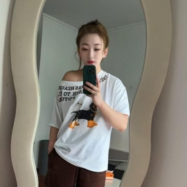 童颜巨乳小肉包老师好身材