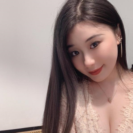 大胸蕾丝少妇