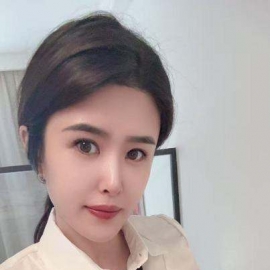 小北服务型美眉